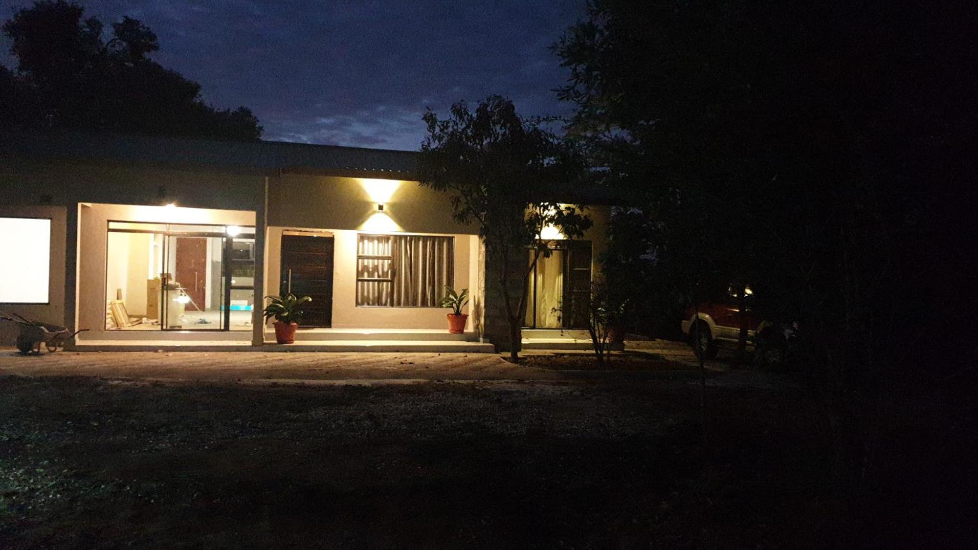 Villa Lombe, Off Great East Road, Silverest Silver Rest Екстер'єр фото